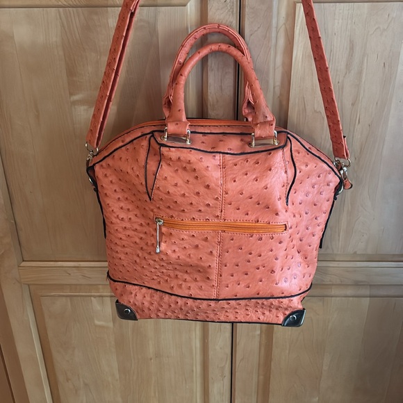 Faux Ostrich leather bag ; really is gorges made in China - Picture 12 of 17